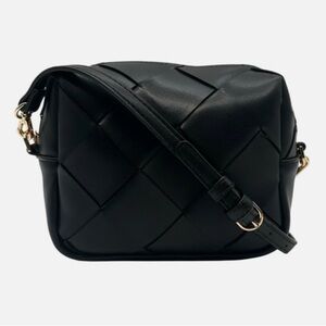 A New Day Women's Purse Black Cube
Woven Crossbody Bag Adjustable Strap 🆕